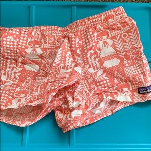 NWOT Girls Patagonia Baggies - fit extra small